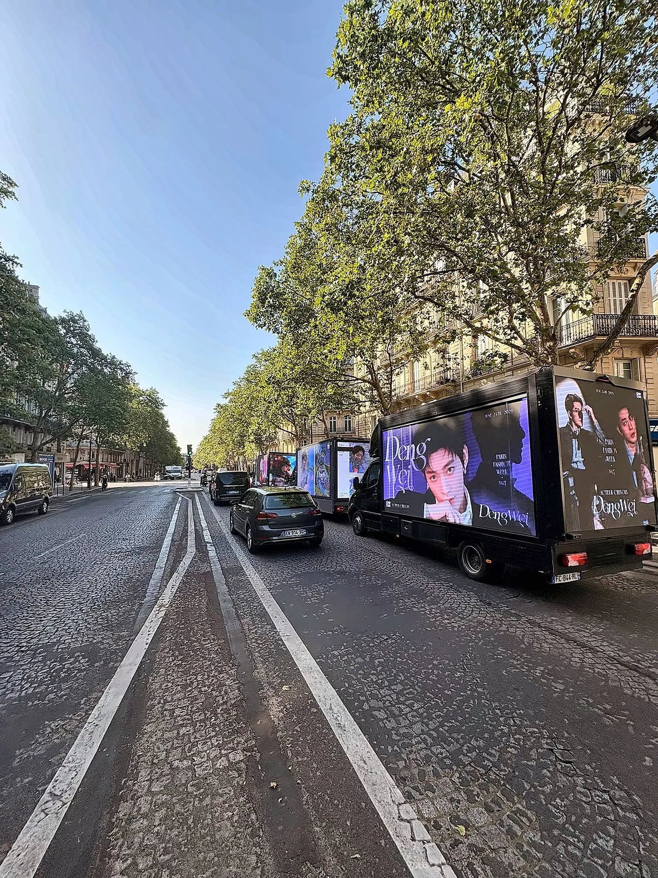 Paris · Fashion Week — Campagne pendant la Fashion Week
